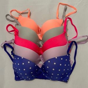 32B Victoria’s Secret Nylon Plunge Bras